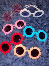 Load image into Gallery viewer, Cutie Pie Sunshades - Flower Frame