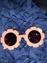 Load image into Gallery viewer, Cutie Pie Sunshades - Flower Frame