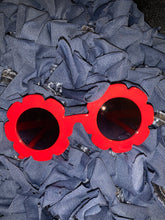 Load image into Gallery viewer, Cutie Pie Sunshades - Flower Frame