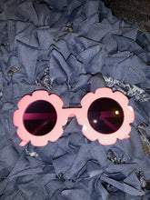 Load image into Gallery viewer, Cutie Pie Sunshades - Flower Frame