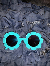 Load image into Gallery viewer, Cutie Pie Sunshades - Flower Frame