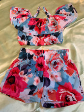 Load image into Gallery viewer, Floral Crop 2pc Short Set