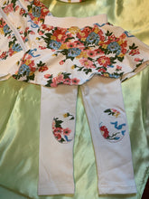 Load image into Gallery viewer, Floral Jogger Skirt Set